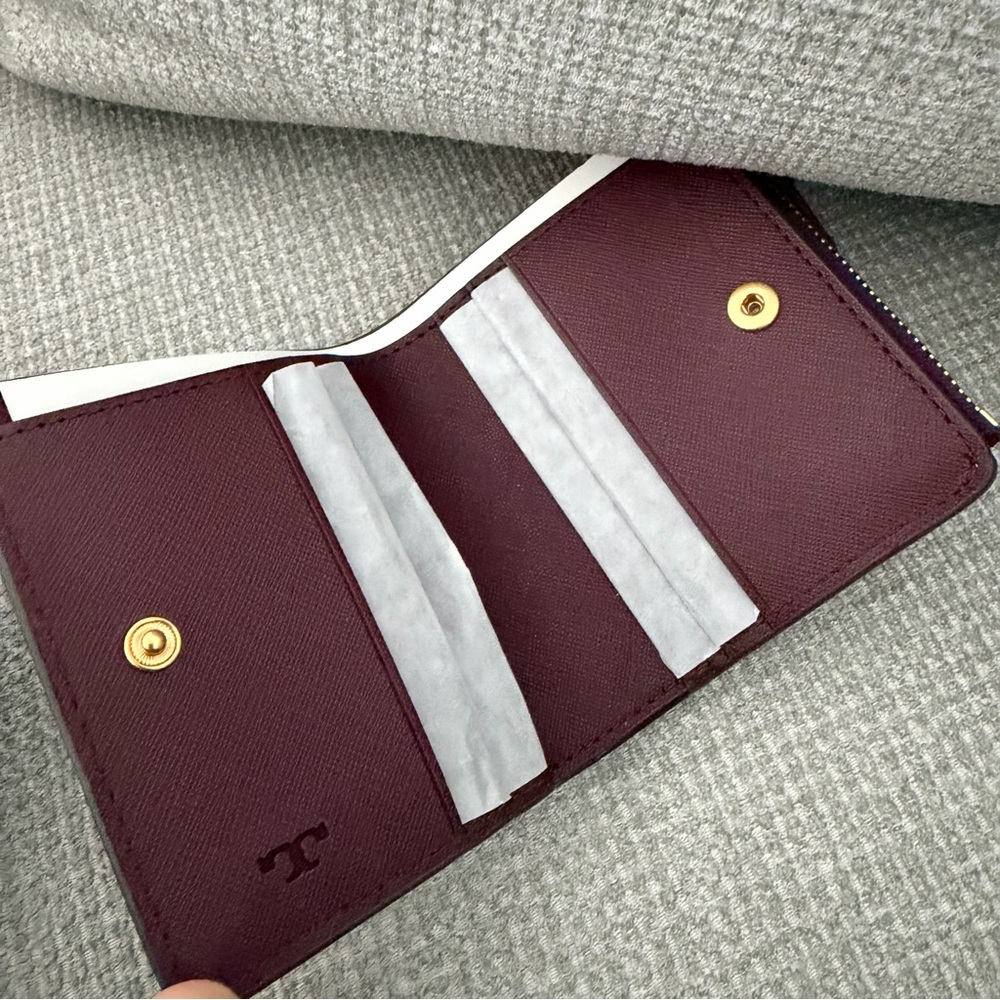 Tory Burch Mini Wallet - Picture 13 of 16